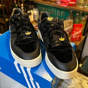 Adidas Originals Rivalry Low Black Velvet Shoes Size 10.5